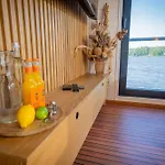 Botel Exklusives Naturerlebnis Roxy *