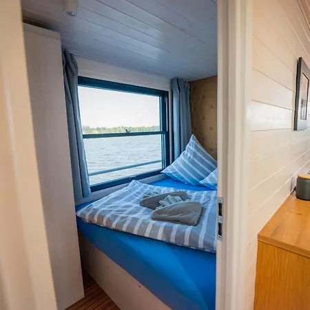 Úszó hotel Exklusives Naturerlebnis Roxy